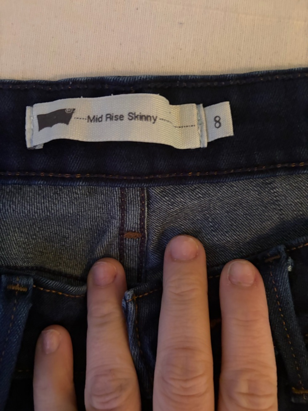 Levi's Mid Rise Skinny Dark Blue Jeans